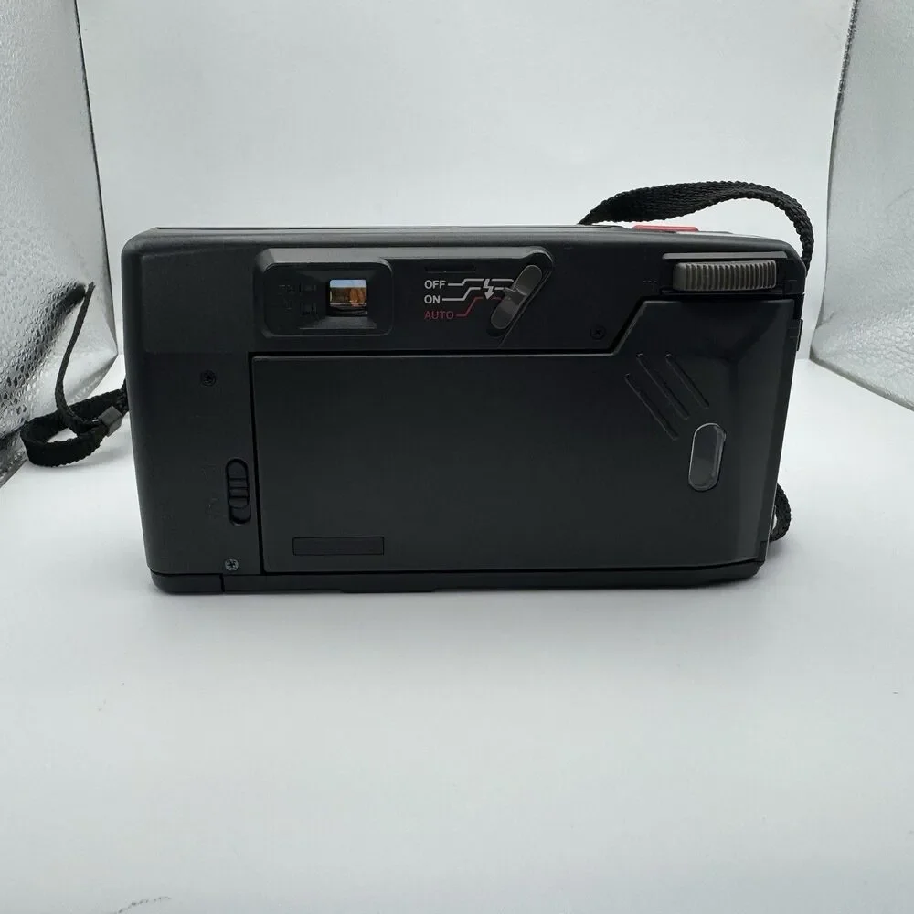 Pentax IQZoom AF Macro Zoom 35-70mm Point & Shoot 35mm Camera Untested Powers On